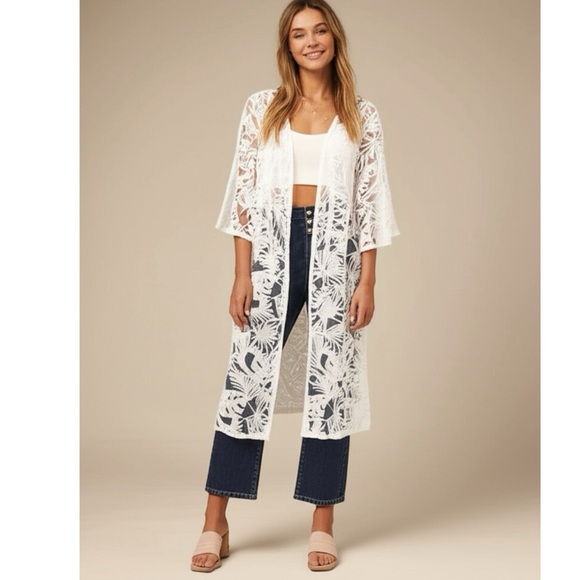AMBER SKIES Elegant White Lace Kimono Tropical Leaf Design Resort Sz m - Picture 1 of 13